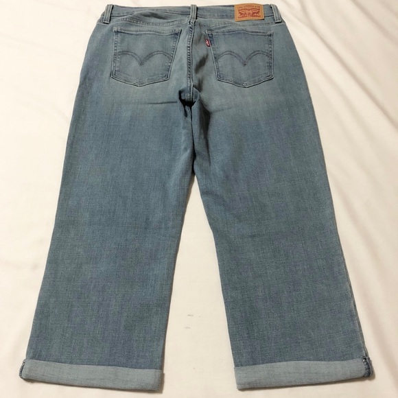 Levi's Denim - Levi’s Women’s Light Wash Stretch Capri Jeans - 29
